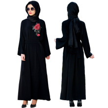 Las mujeres musulmanes árabes calientes de Dubai Abaya se visten con la ropa islámica del vestido largo de la gasa negra de la flor del bordado